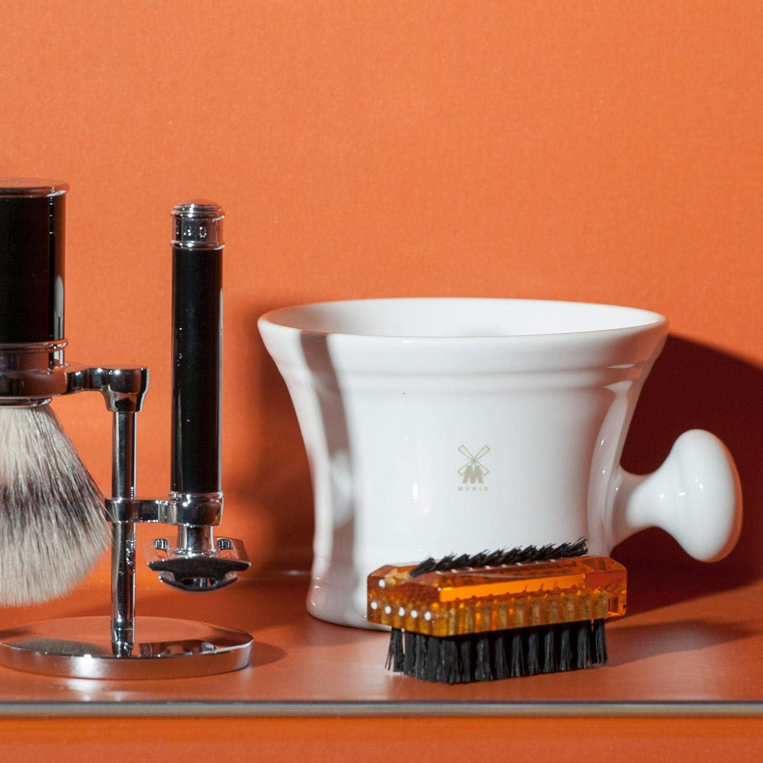 Mühle Black Porcelain Platinum Rim Shaving Mug – Shave Dish Accessory For Soaps And Creams, Modern Black Design : Shaving Sets : Beauty & Personal Care