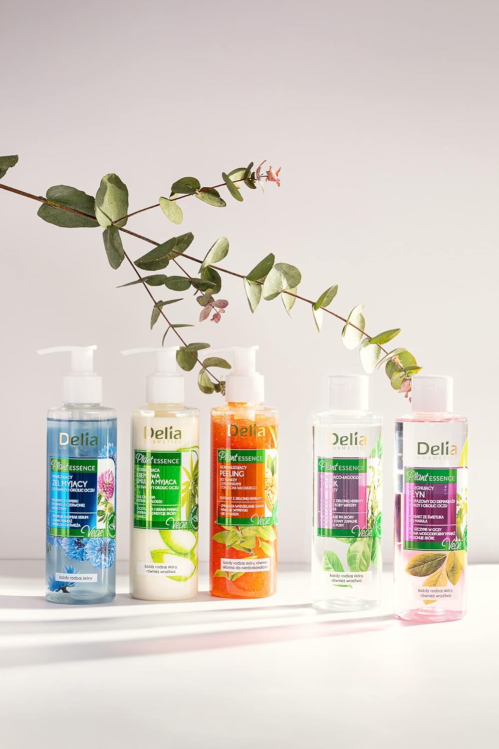 Delia Cosmetics - Plant Essence - Face Cleanser - Washing Gel - Moisturizing Cleansing - Removes Makeup & Impurities - Vegan Friendly - Natural Ingredients - Every Skin - Reduces Excess Sebum - 200 ml : Amazon.co.uk: Beauty