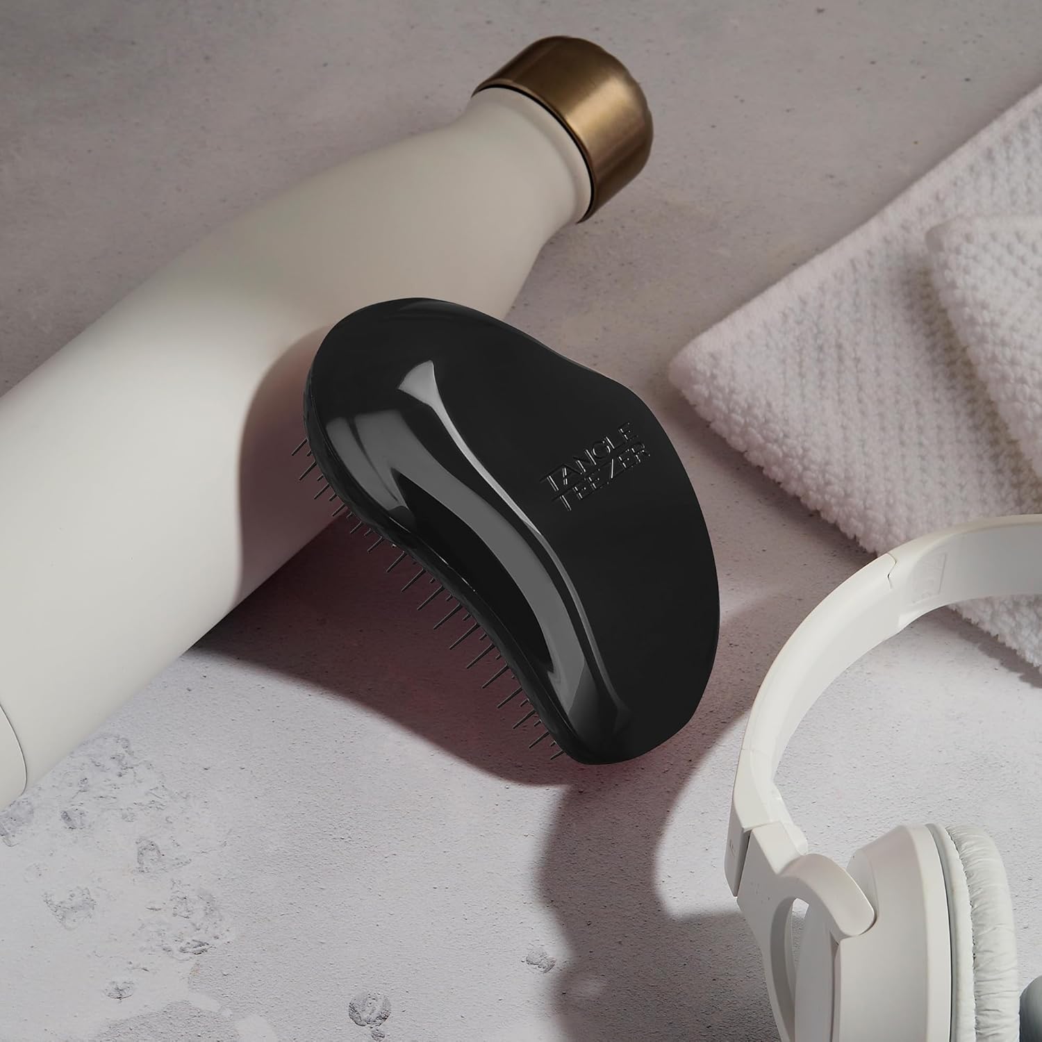 Tangle Teezer | The Original Detangling Hairbrush | Perfect for Wet & Dry Hair | Two-Tiered Teeth & Palm-Friendly Design | For Glossy, Frizz-Free Locks | Salmon Pink & Hyper Yellow : Amazon.co.uk: Beauty