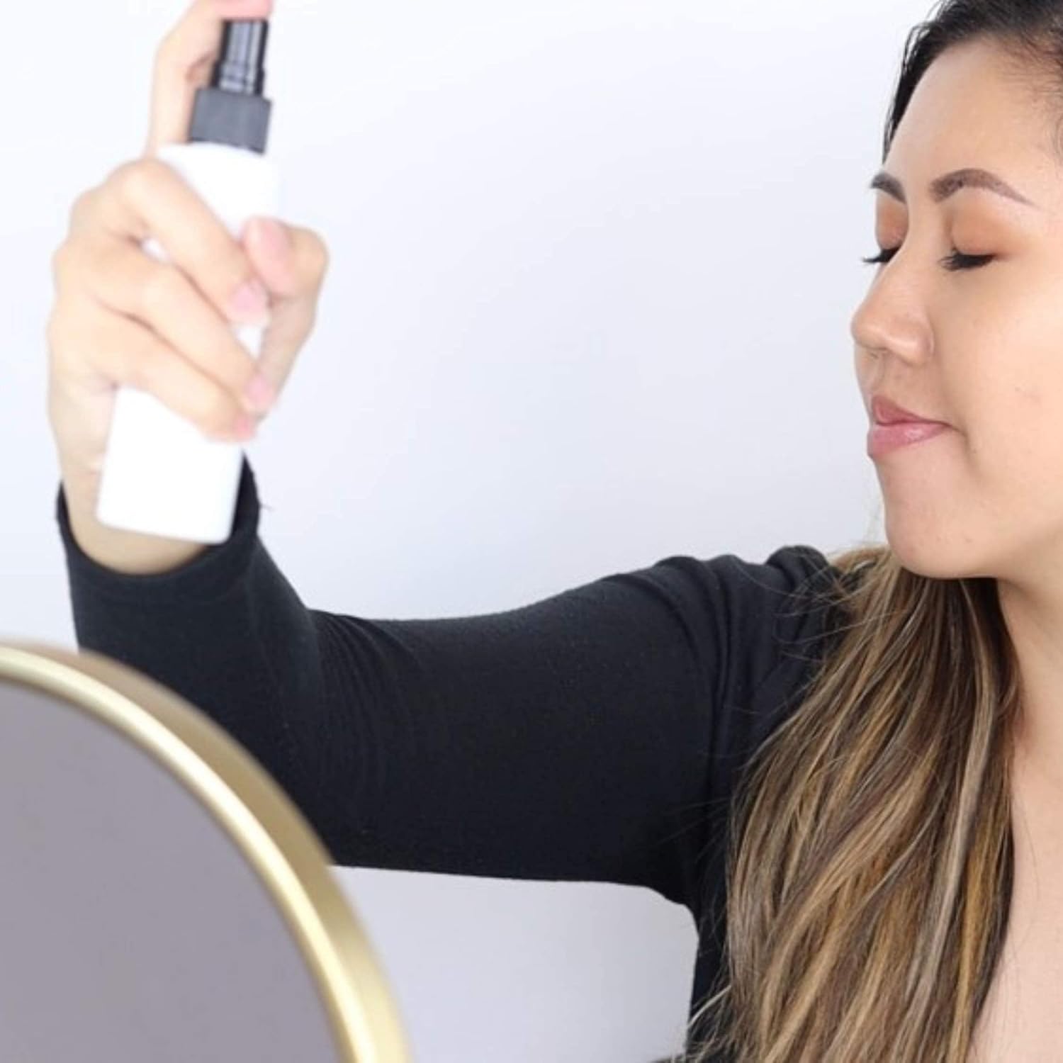 Elizabeth Mott Thank Me Later 3-In-1 Dewy Makeup Setting Spray - Hydrating & Long-Lasting Fine Mist With Niacinamide For Radiant, Glowy Skin - Lightweight, Oil-Free & Cruelty-Free Formula, 95 Ml : Beauty & Personal Care