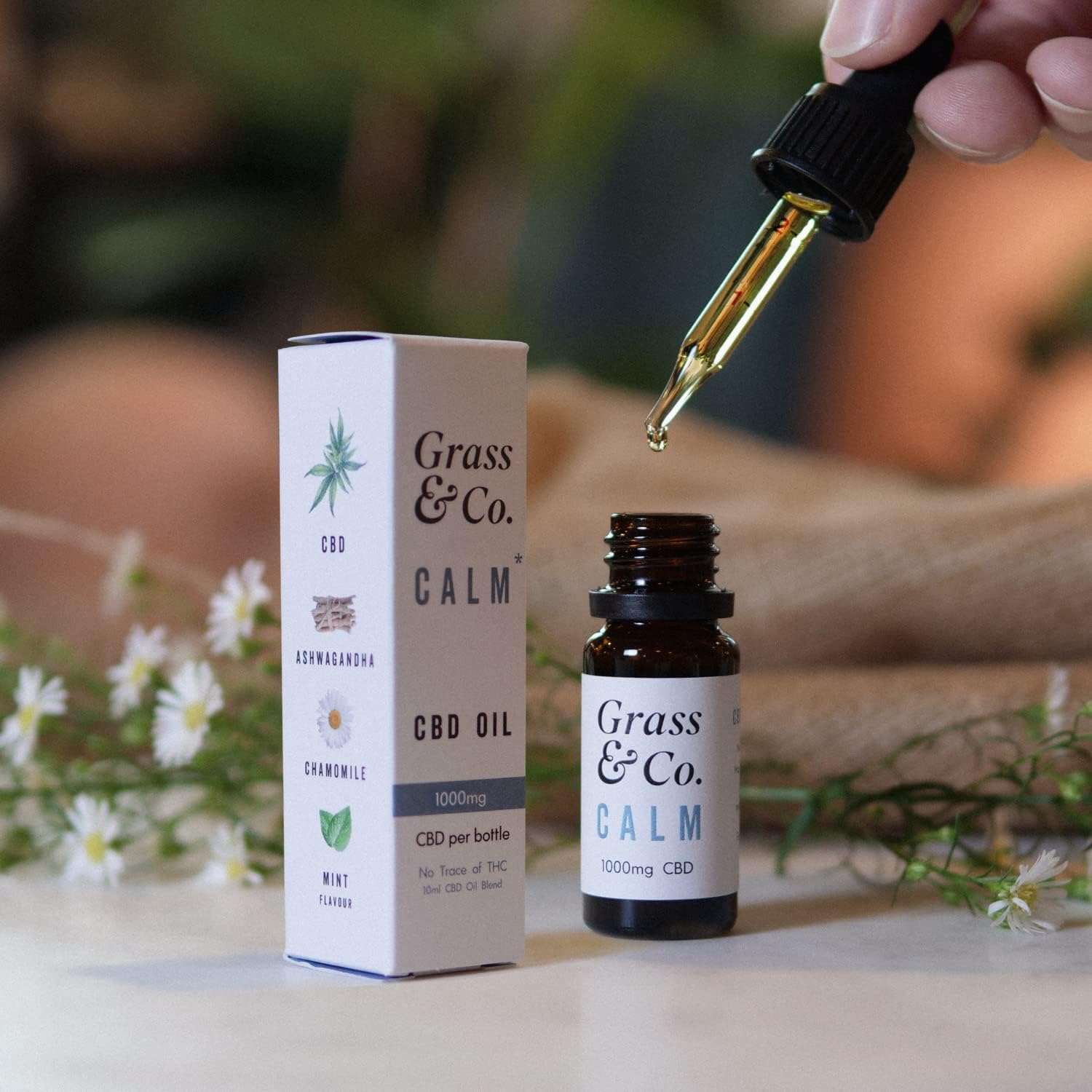 Grass & Co. CALM High Strength CBD Oil Drops 1000mg (11%) with a Calming Botanical Blend of CBD, Mint, Chamomile, Ashwagandha & Vitamins B6 & B12 to Support Mental Performance & Relaxation 10ml Bottle : Amazon.co.uk: Health & Personal Care