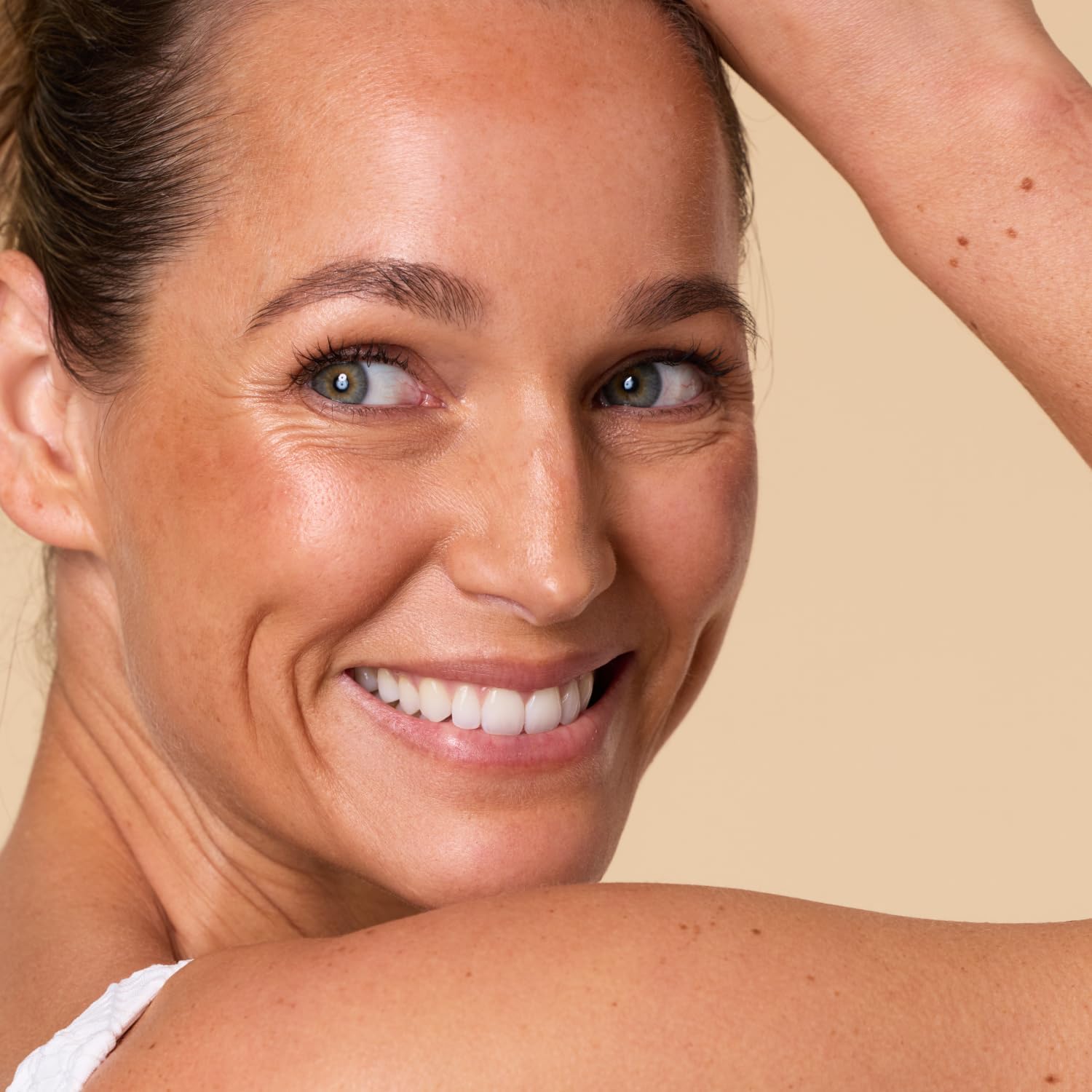 Gatineau - Golden Glow Gradual Tan (200ml) 2 in 1 Moisturiser & Self Tanning Lotion for Face and Body : Amazon.co.uk: Beauty