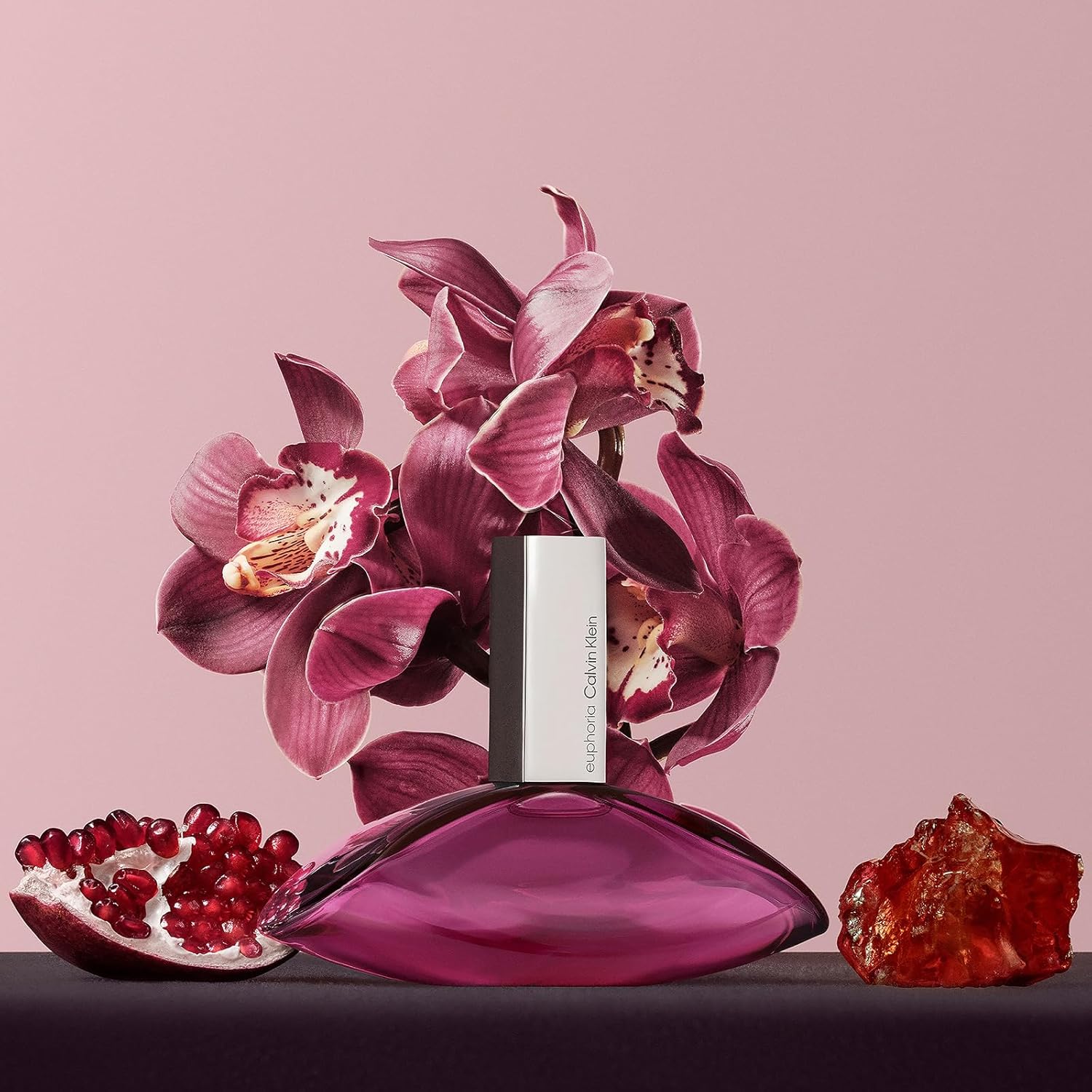 CALVIN KLEIN Euphoria - Eau de Parfum for Women - Chypre Fragrance with Notes of Pomegranate, Black Orchid, Lotus Blossom and Mahogany Wood - High Longevity - 30ml : Amazon.co.uk: Beauty