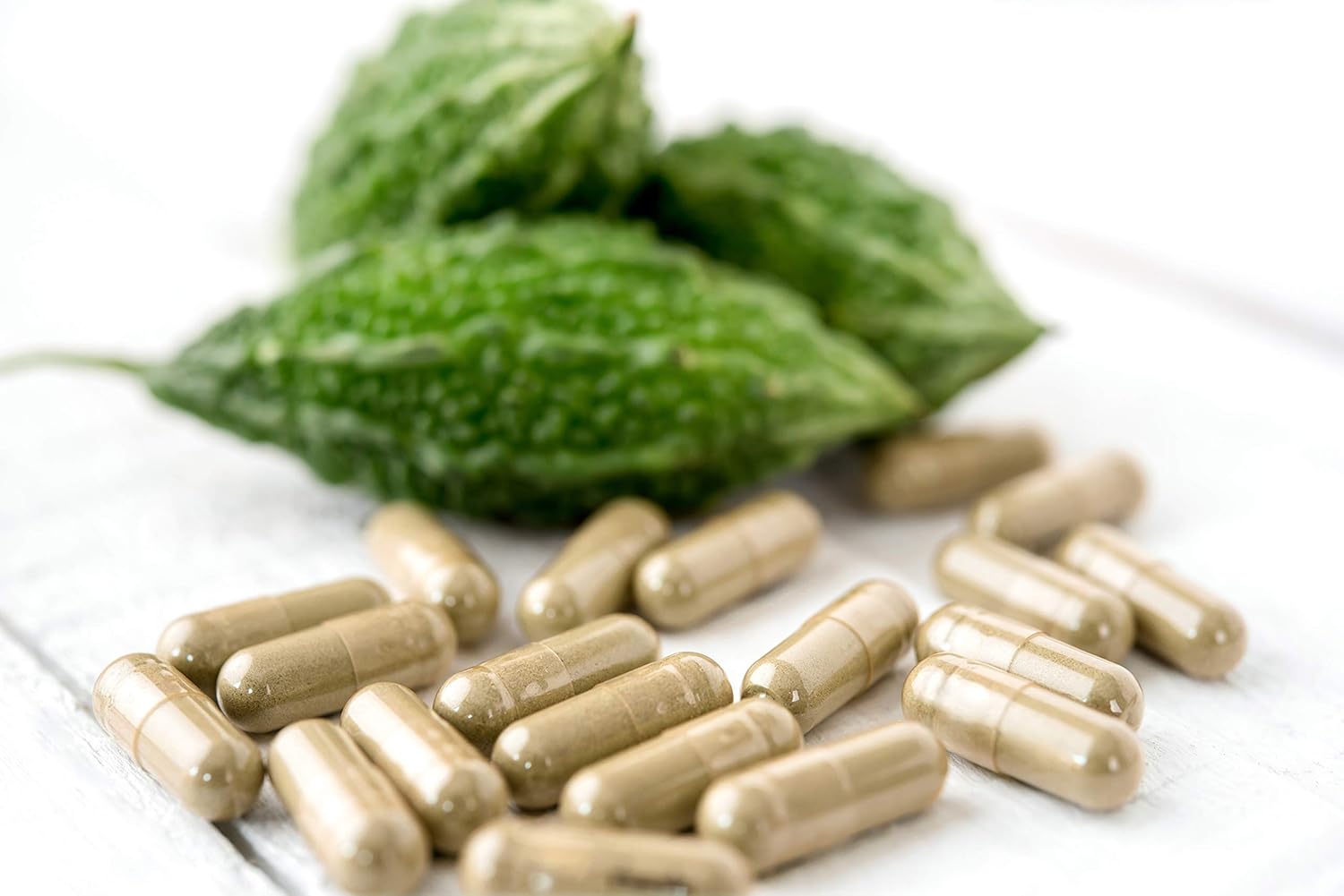SynBio Botanicals - Karela (Bitter Melon Extract) Capsules 500mg | Vegan | Made in The UK | Gluten Free | Sugar Free | Salt Free | Nut Free | Kosher | Halal | Supports General Wellbeing : Amazon.co.uk: Health & Personal Care