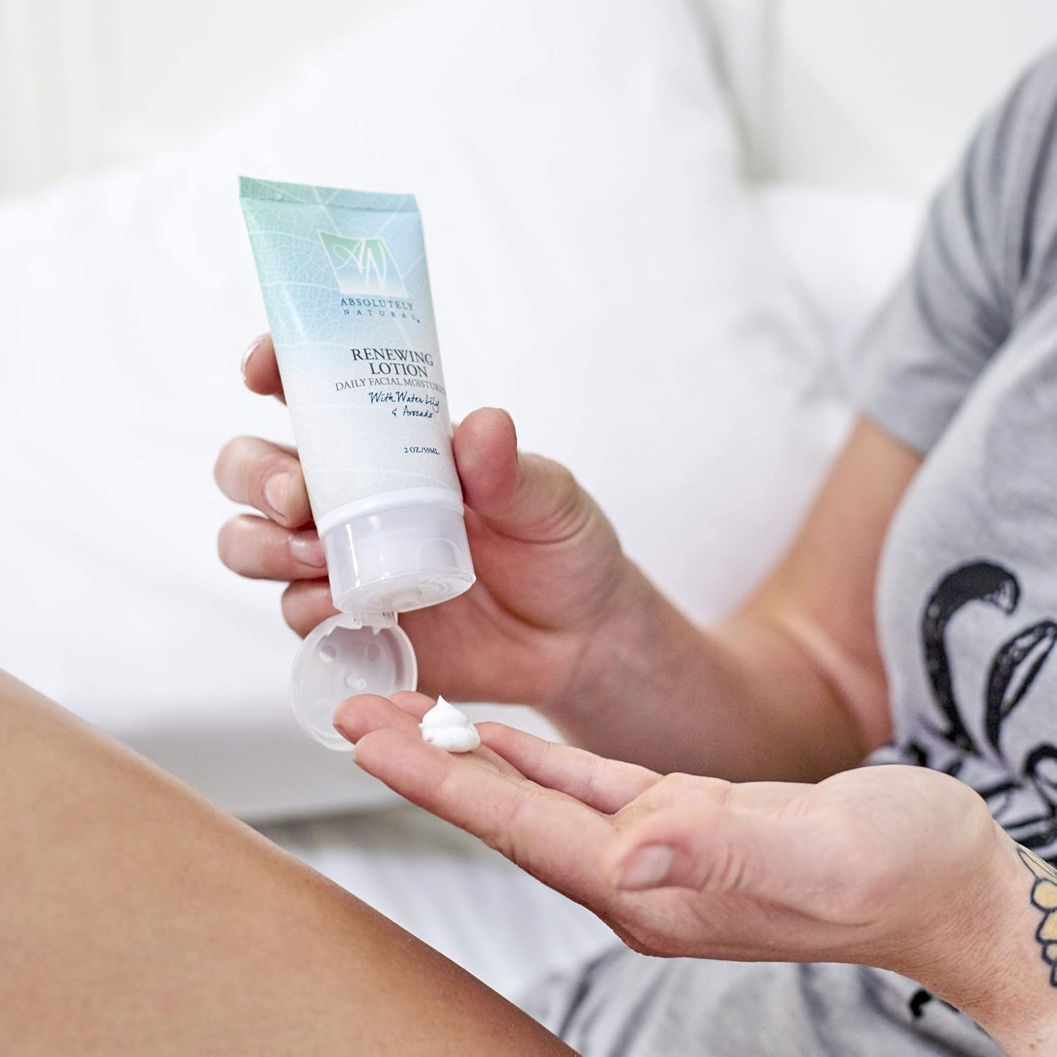 Absolutely Natural - Renewing Lotion Facial Moisturizer With Aloe, Vegan, Made In The Usa : Beauty & Personal Care