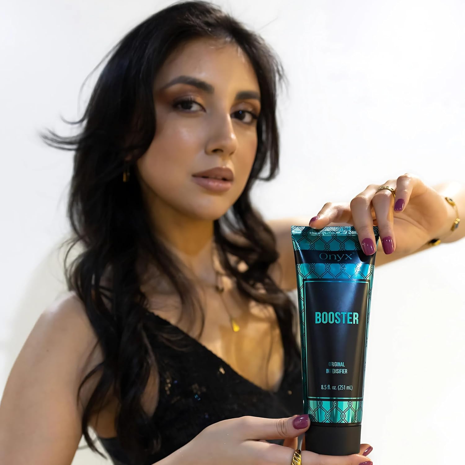 Onyx Booster Tanning Accelerator | Hydrating Sunbed Cream for Rapid Indoor & Outdoor Tanning | Melanin Enhancing Lotion for Smooth, Even Results | Intense Hydration for a Natural, Golden Tan | 251ml : Amazon.co.uk: Beauty