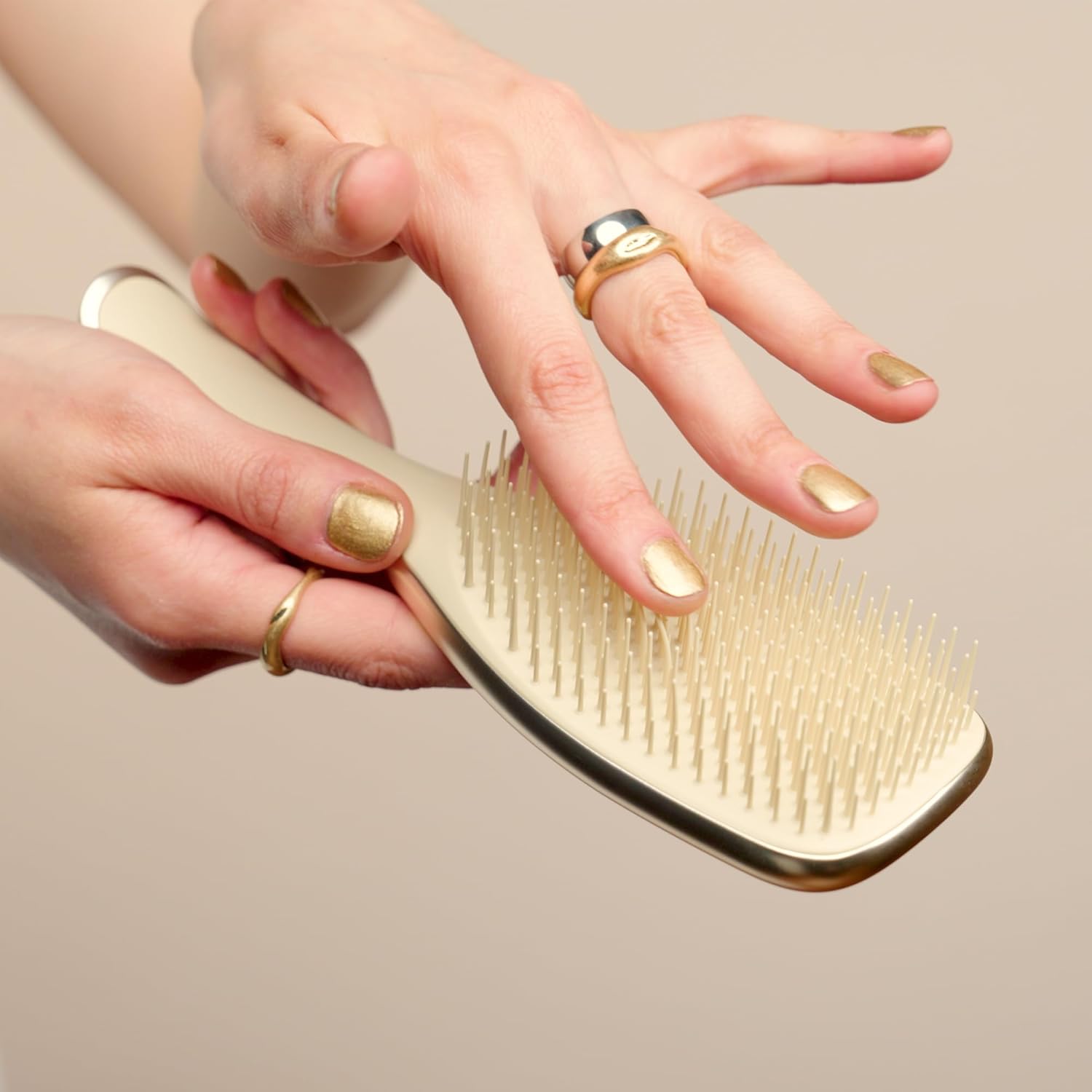 Tangle Teezer Ultimate Detangler Hairbrush, For Wet and Dry Hair, Detangling Brush For All Hair Types, Two-Tiered Teeth Reduce Breakage and Eliminate Knots, Afterparty Pink, Chrome Finish : Amazon.co.uk: Beauty
