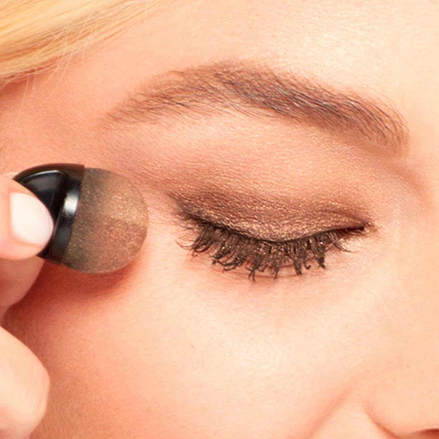 Benefit They're Real! ShadowBlender Brush