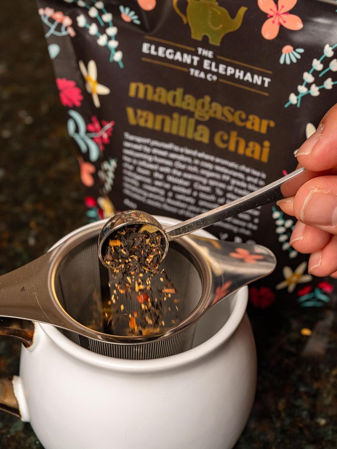 Madagascar Vanilla Chai Tea – Loose Leaf Black Tea W/Cinnamon, Ginger & Clove – Natural, Aromatic & Perfect For Hot Or Iced Lattes – Resealable 8Oz Bag (Makes 100 Cups) – The Elegant Elephant : Grocery & Gourmet Food