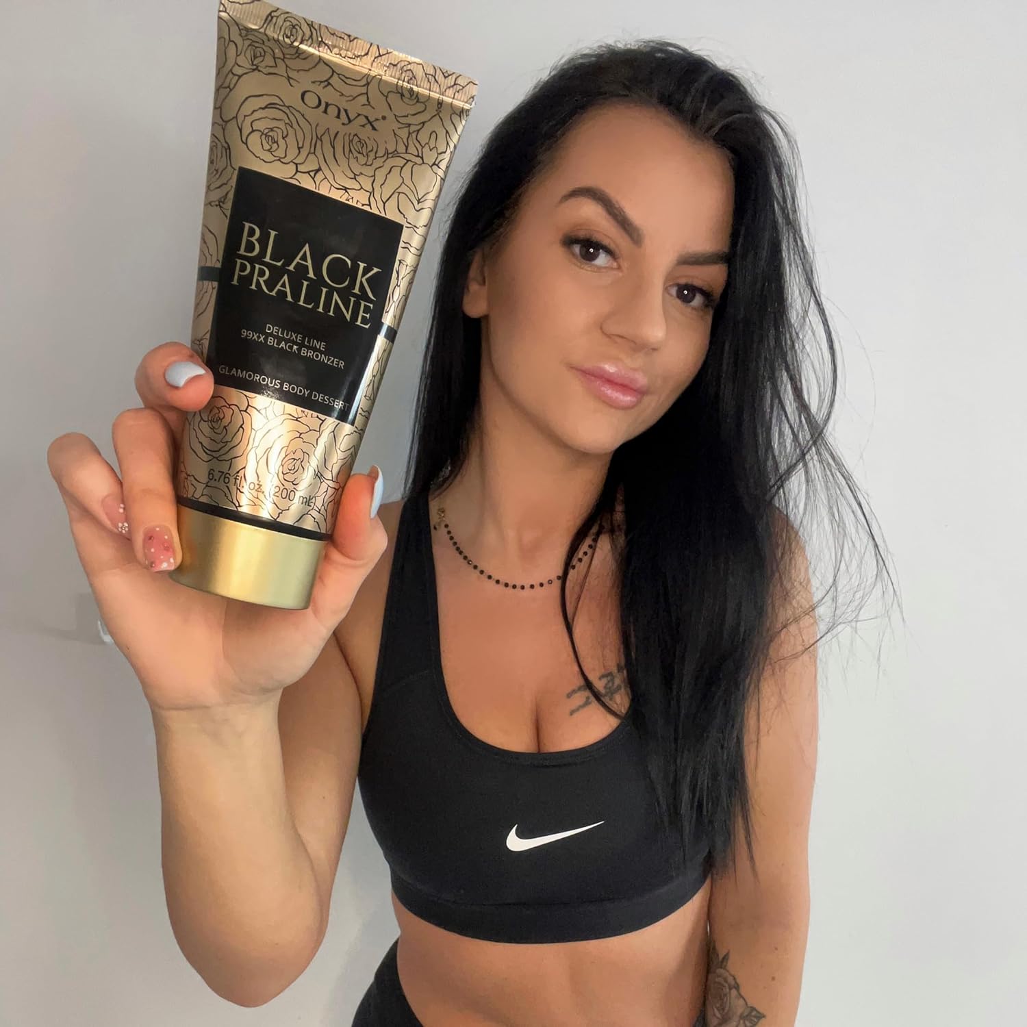 Onyx Black Praline Bronzing Cream | Dark Tanning Accelerator for Women | Deep Chocolate Tan with Streak-Free Finish | Enhances Radiance for Indoor & Outdoor Use | Smooth, Long-Lasting Glow : Amazon.co.uk: Beauty