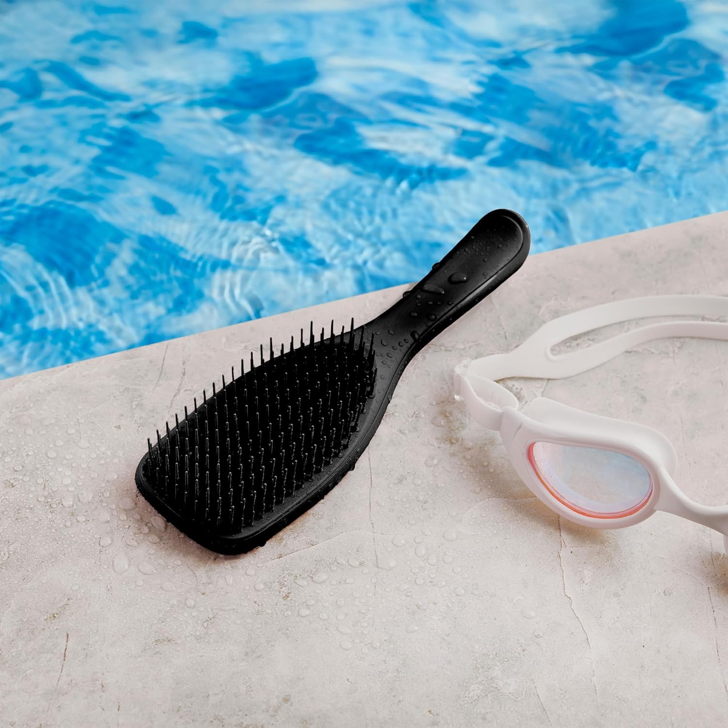 Tangle Teezer The Ultimate Detangler Hairbrush | For Wet & Dry Hair | Detangles All Hair Types | Reduces Breakage, Eliminates Knots | Two-Tiered Teeth & Comfortable Handle | Rosebud Pink : Amazon.co.uk: Beauty