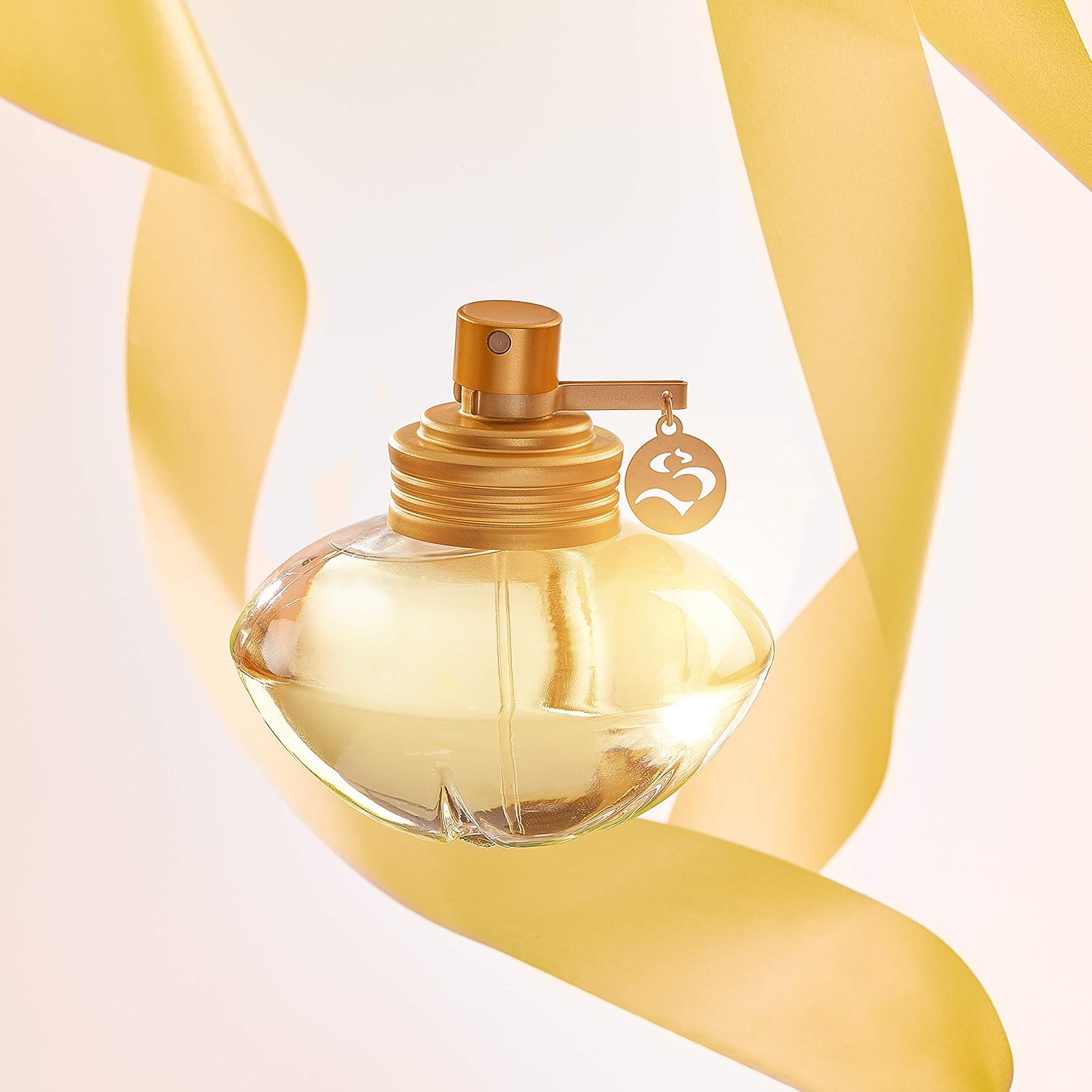 Shakira - Authentic Perfumes - S by Shakira for Women - Long Lasting - Charming, Femenine and Dynamic Fragance - Fresh and Oriental Notes - Ideal for Day Wear - 80 ml : Amazon.co.uk: Beauty