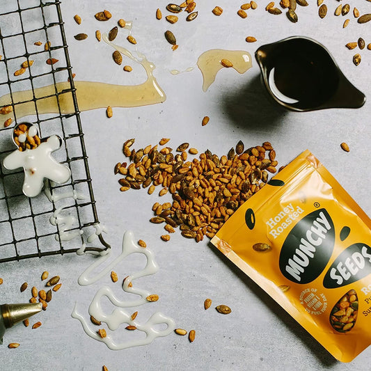 Munchy Seeds Honey Roasted, Sweet Mix Of Sunflower & Pumpkin Seed, Protein Snack, Source Of Fibre & Vitamin E, Delicious Sweet Flavour, Gluten & Wheat-Free, Snacks For Kids & Adults - 125G