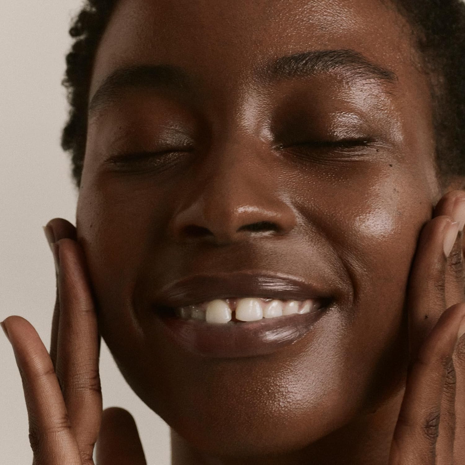 Ilia - The Base Face Milk Essence + Lightweight, Layerable Moisturizer | Hydrate, Smooth, Soothe, Strengthen | Non-Toxic, Vegan, Cruelty-Free, Clean Makeup (Travel Size, 1 Fl Oz | 30 Ml) : Beauty & Personal Care