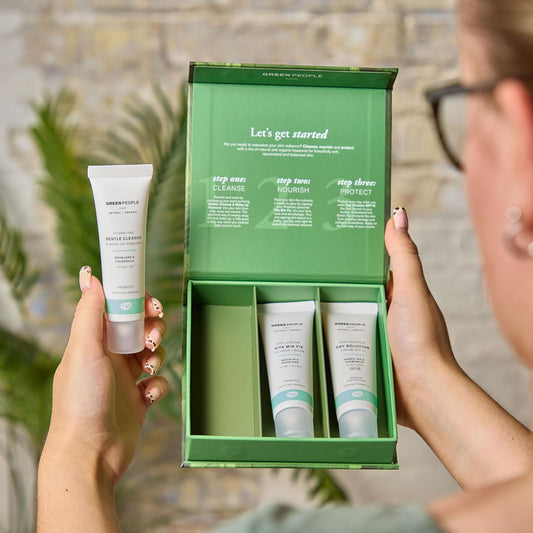 Green People Radiance Skin Essentials Set - Natural & Organic 3-Step Routine - Skincare Gift - Vegan, 3 X 30Ml