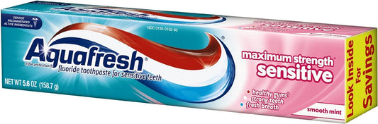 Aquafresh Maximum Strength Toothpaste for Sensitive Teeth, Smooth Mint, 5.6 Ounce (Pack of 1)