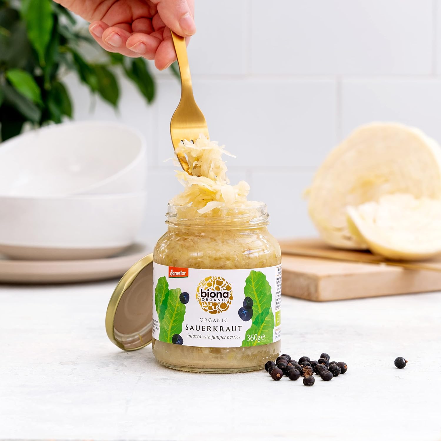 Biona Organic Sauerkraut 350 G, Pack Of 6 - Infused With Juniper Berries - Fresh, Naturally Fermented Organic White Cabbage - Pasteurised - High In Protein, Naturally Vegan - No Additives