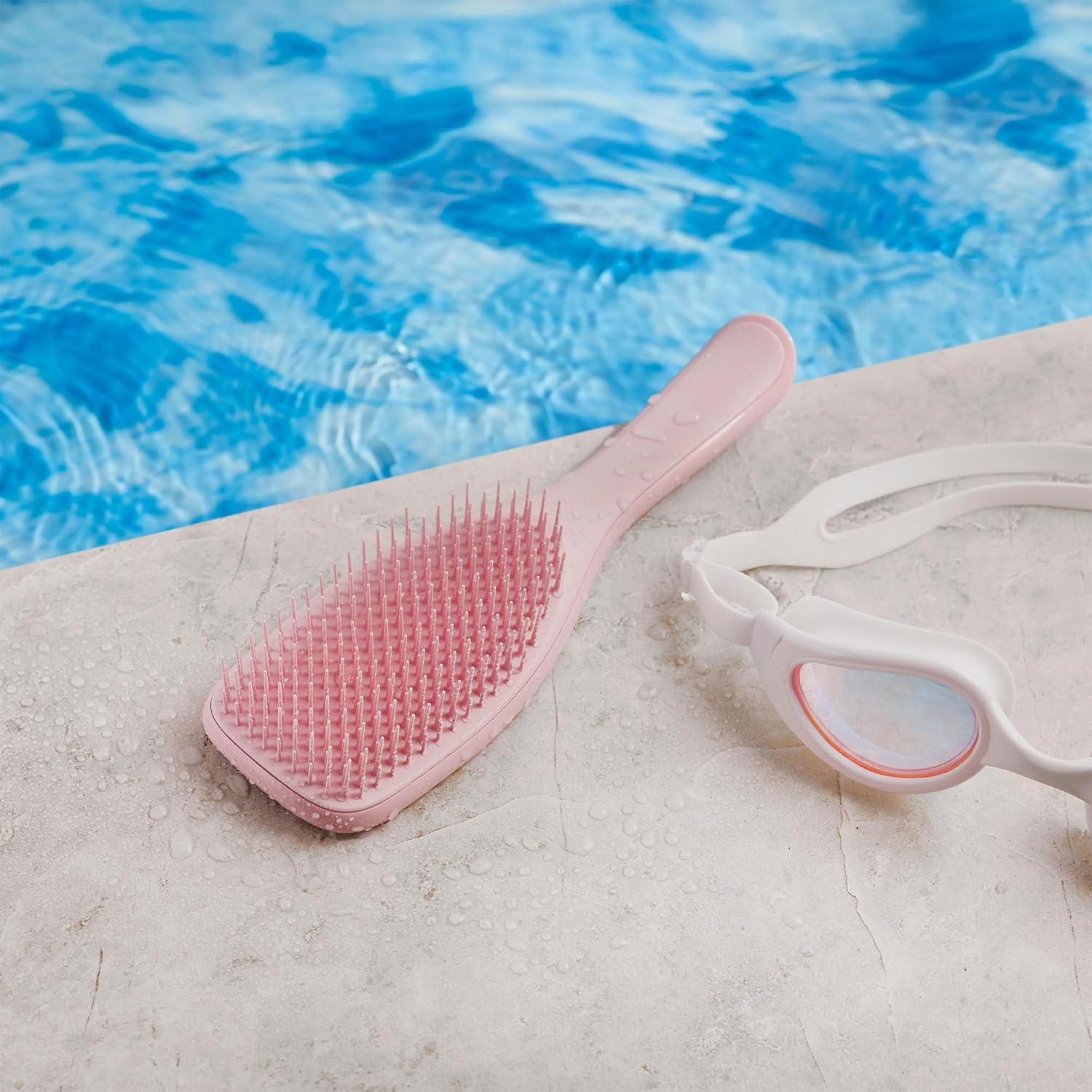 Tangle Teezer The Ultimate Detangler Hairbrush | For Wet & Dry Hair | Detangles All Hair Types | Reduces Breakage, Eliminates Knots | Two-Tiered Teeth & Comfortable Handle | Vibrant Leopard : Amazon.co.uk: Beauty