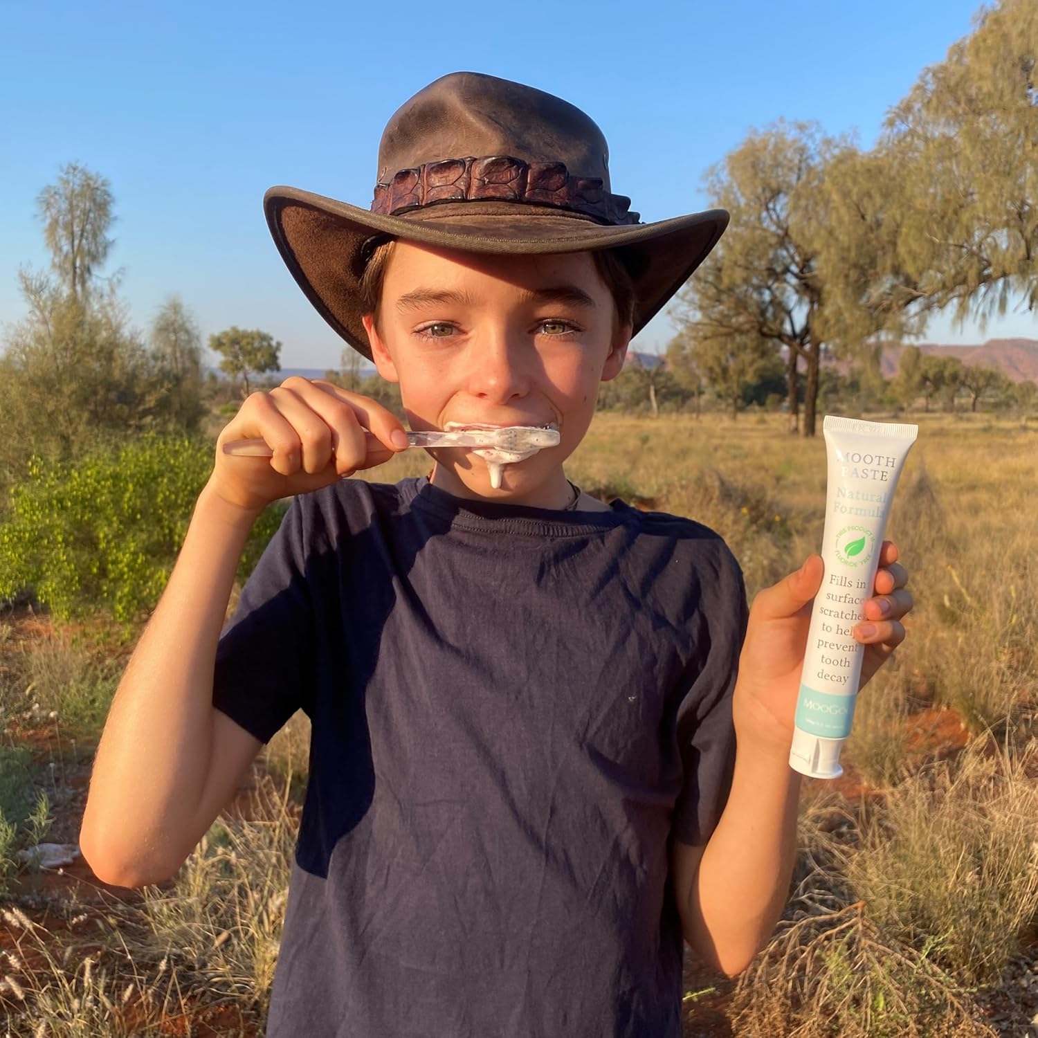 MooGoo Moothpaste - Natural Whitening Toothpaste with Hydroxyapatite for Adults & Kids - Fluoride-Free, Non-Toxic, SLS-Free, Vegan. Remineralises & Removes Plaque : Amazon.co.uk: Health & Personal Care