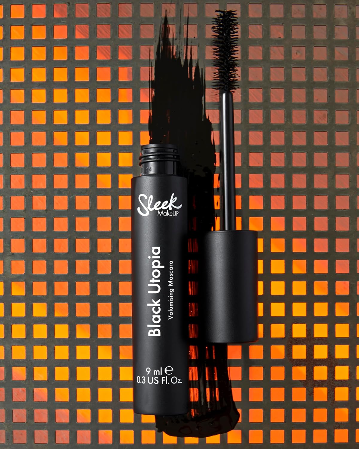Sleek MakeUP Black Utopia Volumising Mascara, Instand Volume High Impact Mascara, Black, 9ml : Amazon.co.uk: Beauty