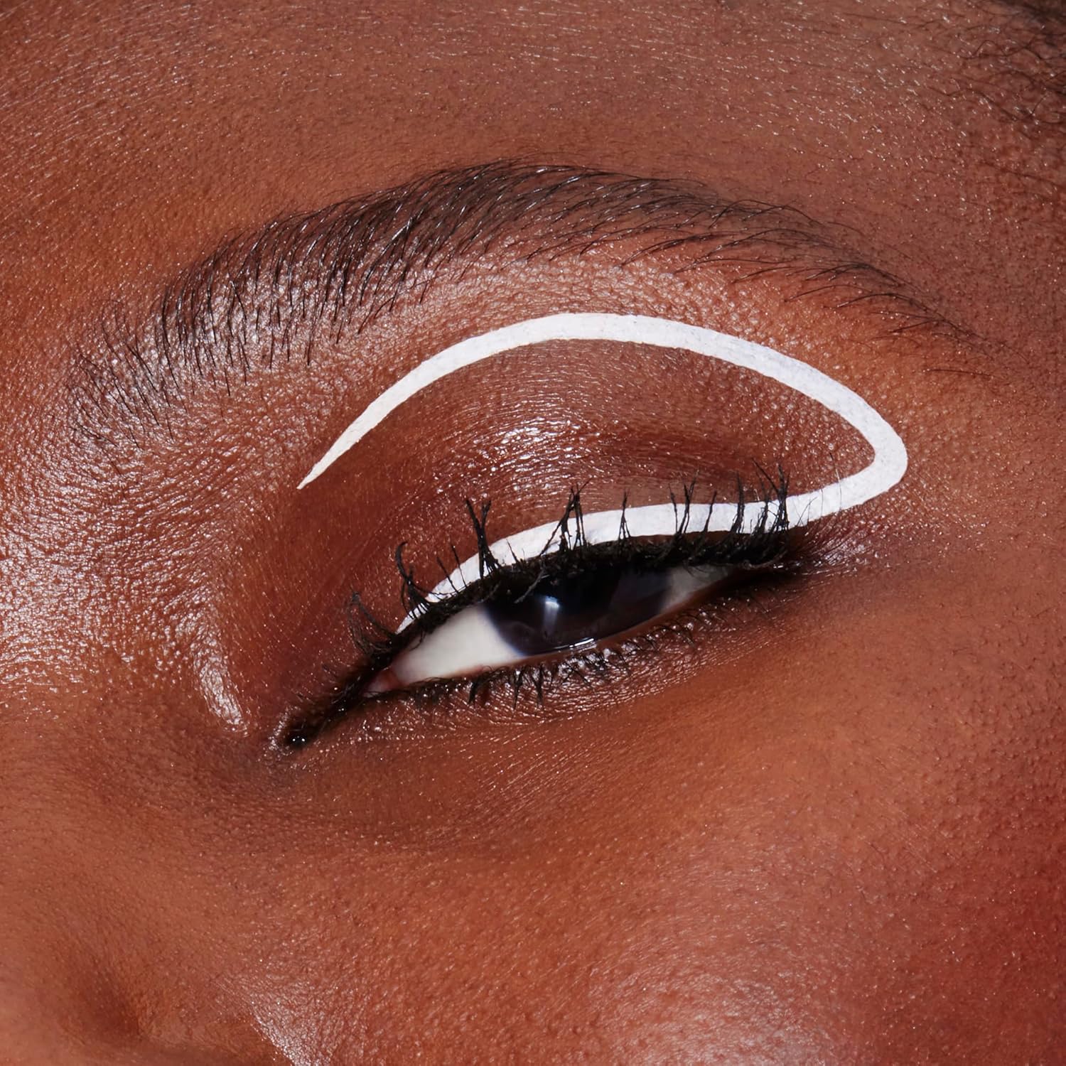 e.l.f. H2O Proof Inkwell Eyeliner Pen, High-Pigment, Waterproof Liquid Eyeliner, Delivers A Matte Finish, Vegan & Cruelty-Free, White Out : Amazon.co.uk: Beauty