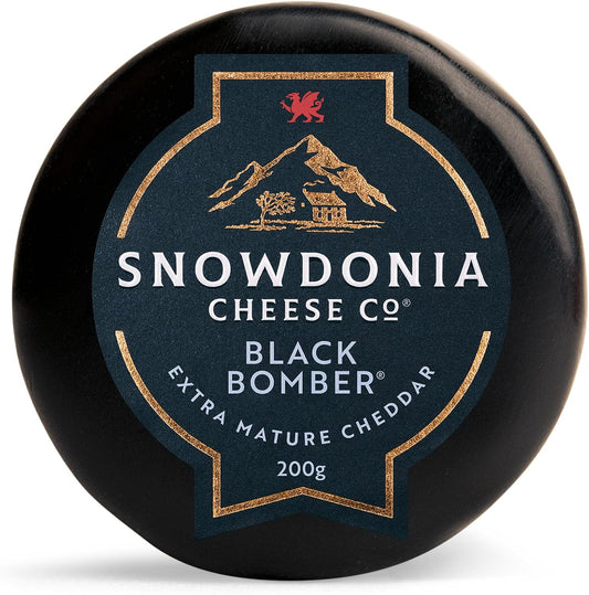 Great British Trading 3X Snowdonia Cheese Truckles With Cradocs Sea Salted Crackers Gift Hamper