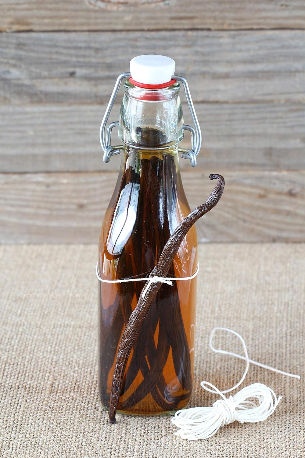 Homemade Vanilla Extract Kit | Diy | 1 Ounce Of Premium Organic Madagascar Grade A Vanilla Beans 6-7 Inches (Appoximately 8-10 Beans) With 8.5 Oz Swing Top Glass Bottle | For Cooking And Baking