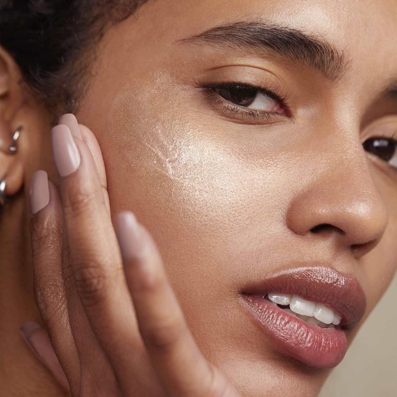 Honest Beauty The Icons Skincare Trio | Mini Hydrogel Cream, Gentle Gel Cleanser, Vitamin C Radiance Serum | EWG Verified, Vegan + Cruelty Free : Beauty & Personal Care
