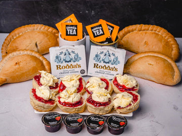 The Cornish Cream Tea & Pasty Hamper 4 Person Deluxe Gift Inc Fresh Scones, Tea, Jam, Roddas Clotted Cream & 4X Large Gourmet Cornish Pasties Gift Hamper Anniversary, Special Occasions
