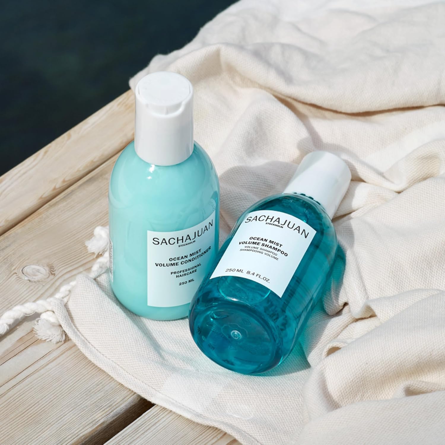 Sachajuan Ocean Mist Volume Conditioner 250Ml, Provides Moisture, Volume And Strength To Fine Hair. Leaving Hair Feeling Soft, Shiny & Voluminous. Enriched With Ocean Silk Technology