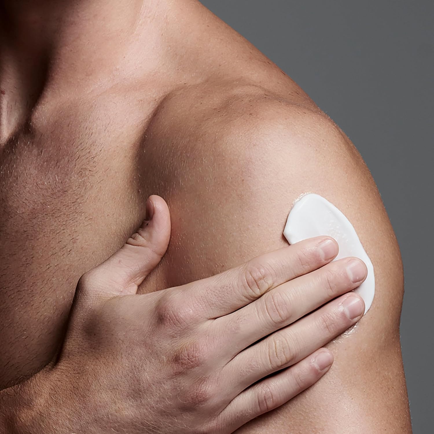 Jack Black Cool Moisture Body Lotion, 16 Fl. Oz. – Soy Protein, Vitamin E & Jojoba – Clean & Fresh Scent, Body Lotion For Dry Skin, Body Moisturizer, Body Cream For Men & Women : Beauty & Personal Care