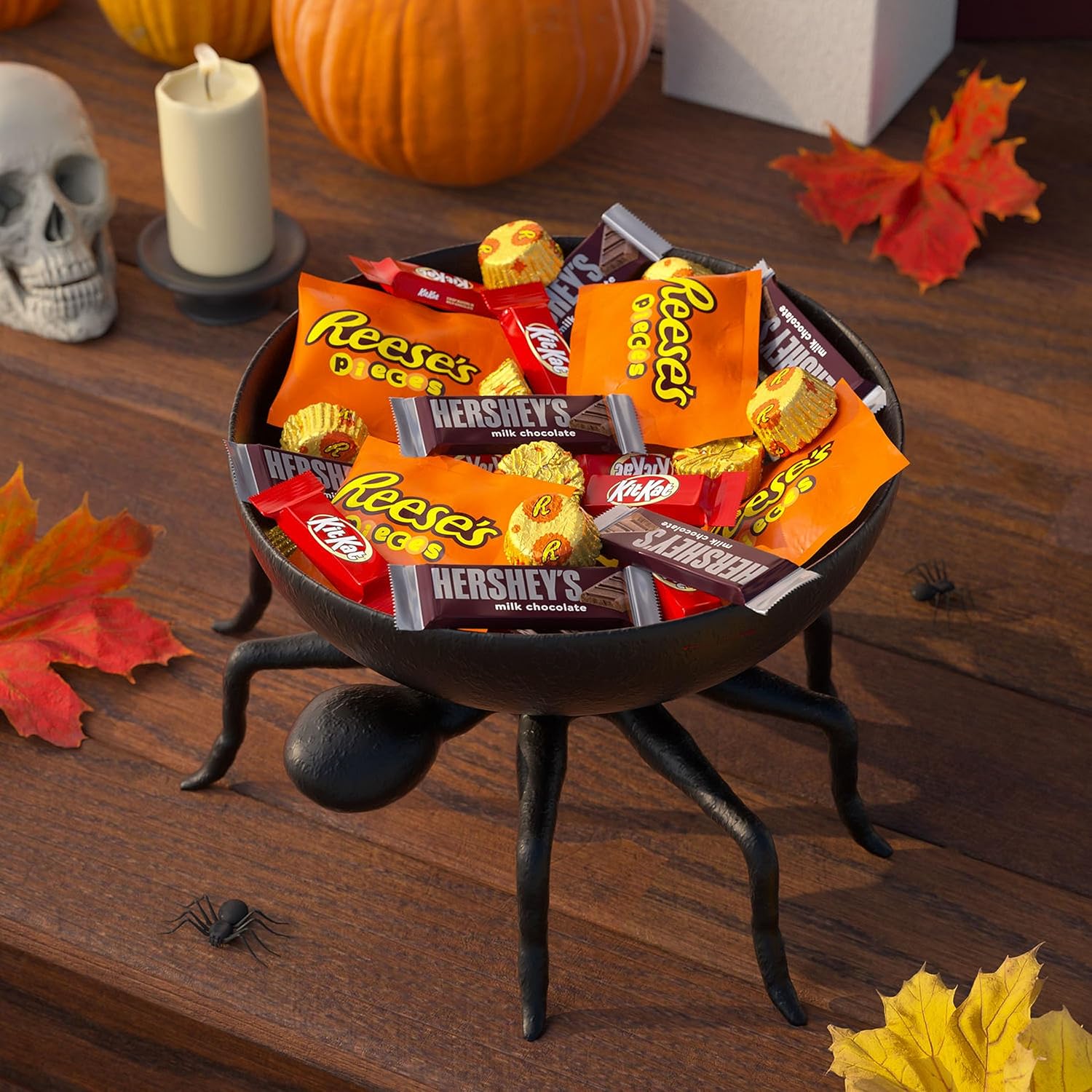 HERSHEY'S, KIT KAT and REESE'S Assorted Flavored, Halloween Candy Party Pack, 33.38 oz