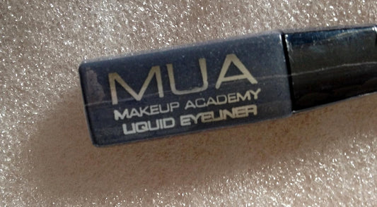 Mua Professional Make Up Range -Liquid Liner Shade 4 -Silver Eyeliner