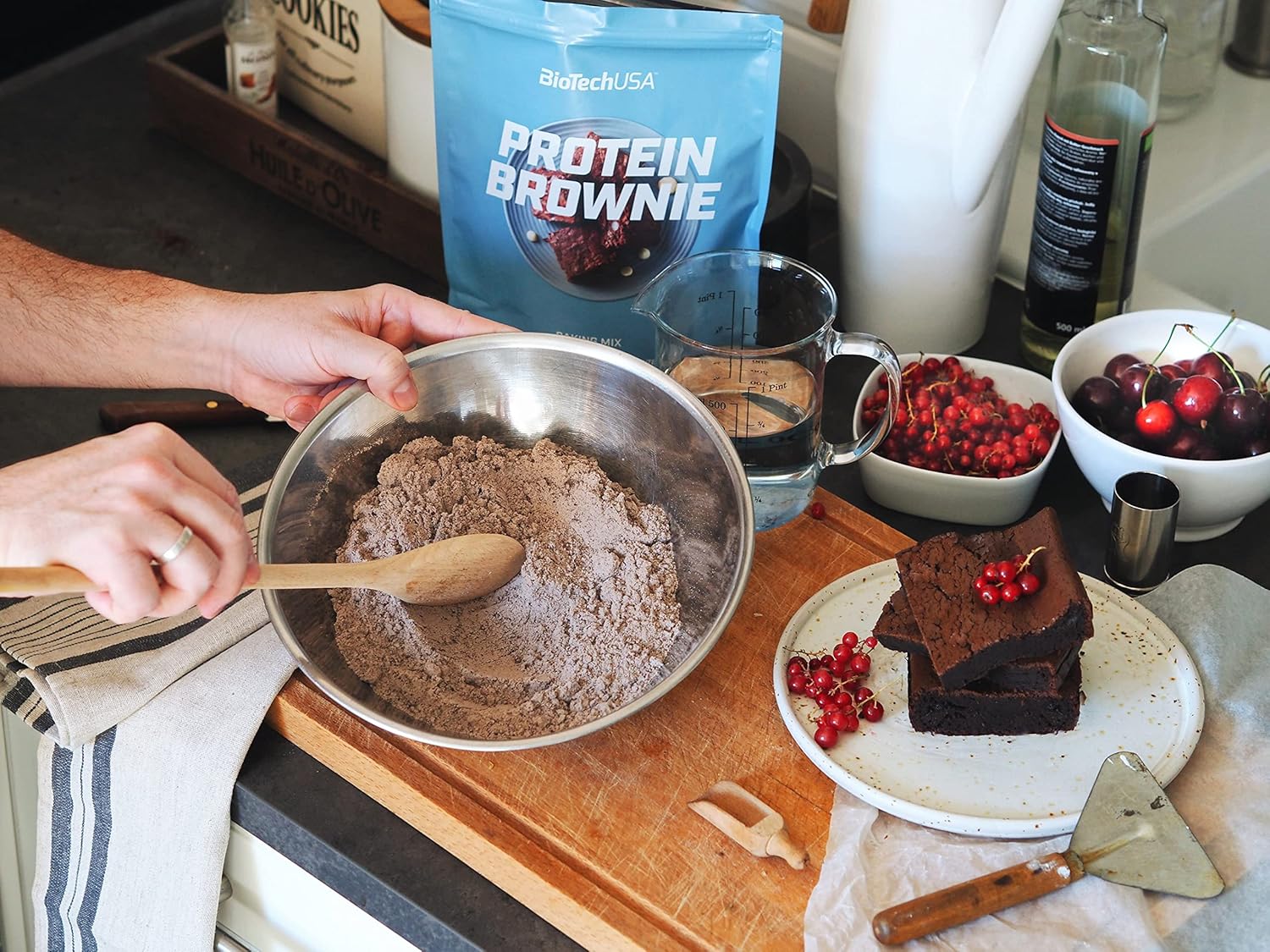 BioTechUSA Protein Brownie, baking mix with collagen, whey proteins and sweeteners, 600 g, Chocolate : Amazon.co.uk: Health & Personal Care