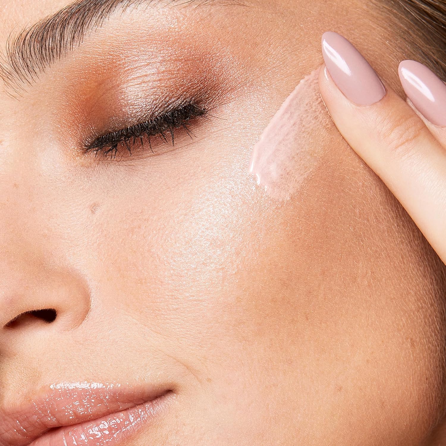 Kiko Milano Radiance Boost Serum Face Base | Highlighting And Perfecting Face Base Serum : Beauty & Personal Care