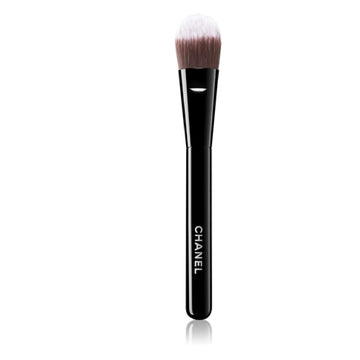 Chanel Les Pinceaux Foundation Brush N°100 Liquid Foundation Brush