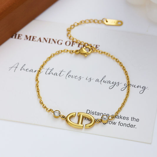 Pig Nose Crystal-Studded Gold Link Bracelet – Timeless Chic Jewelry