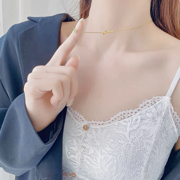 High-End Red Heart Cross Crystal Necklace – Niche Design Stacking Clavicle Chain, Elegant Fashion Jewelry