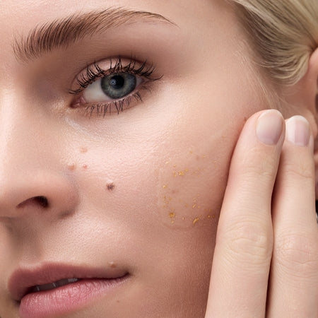 Catrice Glam In Gold Hydrating Primer Moisturising Makeup Primer With 24 Carat Gold 