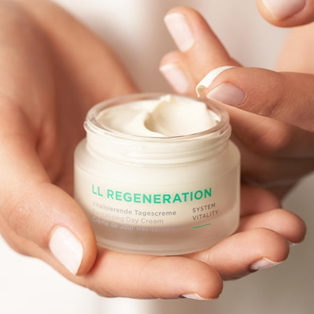 Annemarie Börlind Ll Regeneration Holiday Set Gift Set For Hydrating And Firming Skin 