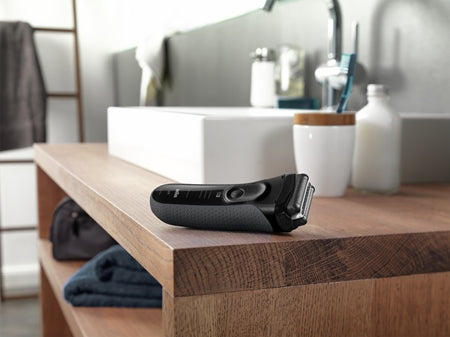 Braun Series 3 S300 Electric Shaver