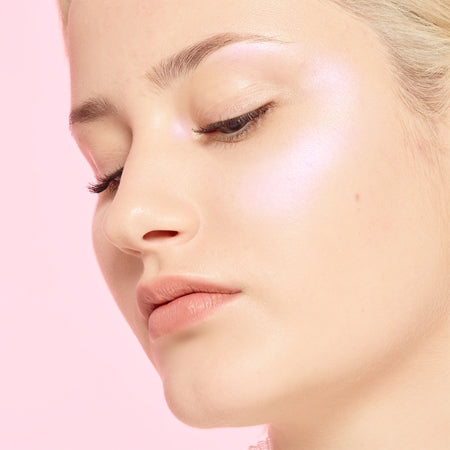 L’Oréal Paris Wake Up & Glow Light From Paradise Highlighter 