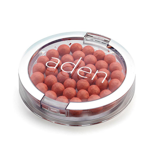 aden Powder Pearls gives skin a velvety feel and full covera