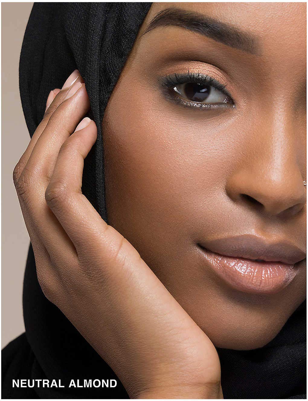 Bobbi Brown SKIN FOUNDATION STICK NEUTRAL ALMOND