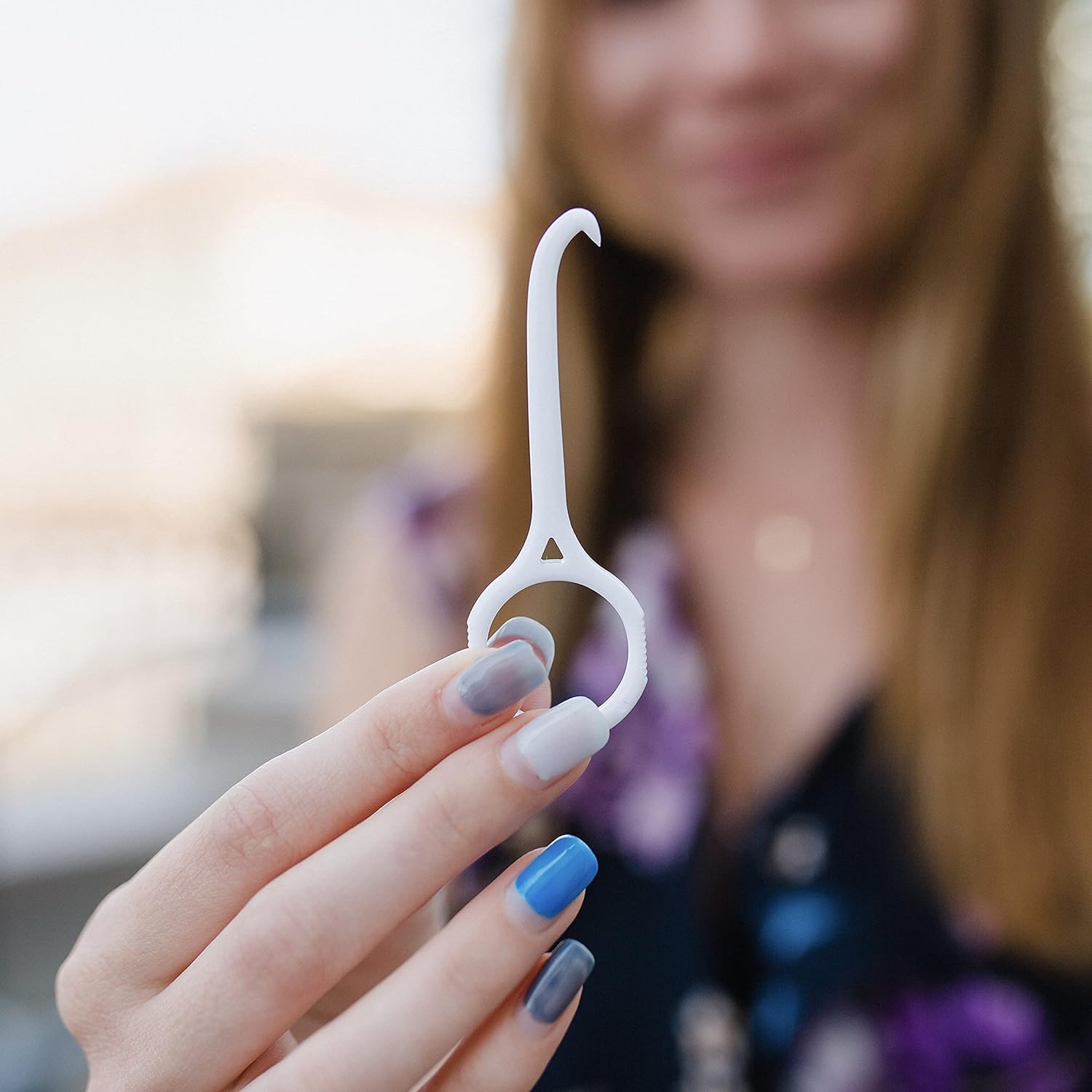 Aligner Remover (White) - Capsule Products presents a sleek,