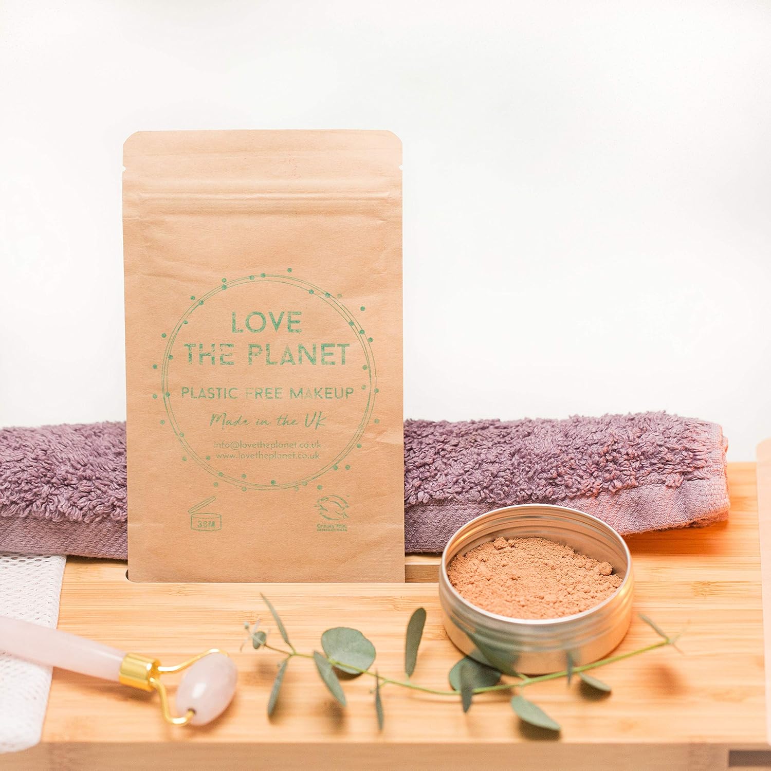Love the Planet Vegan Mineral Concealer Shade Light in Refil